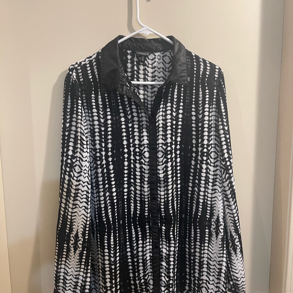 Chico's Black and White Long Sleeve Top